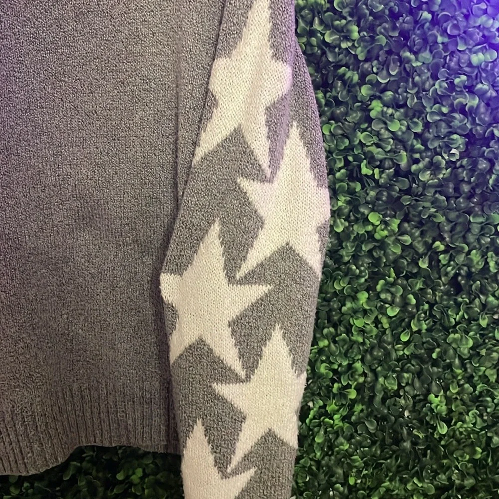 SHEIN Grey Star Sweater Size Small - Picture 3 of 3